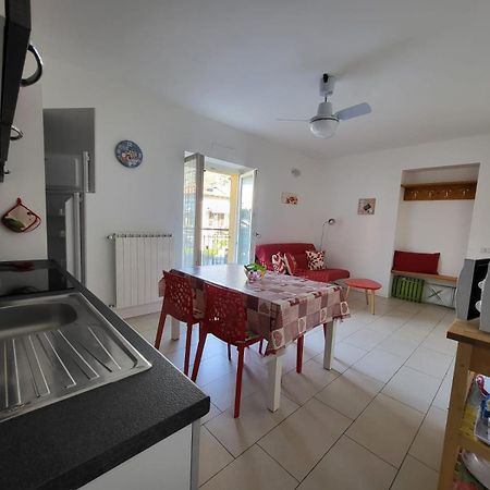 Red Apartment - Residenza Silvana Verbania Exterior photo