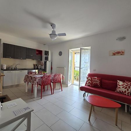 Red Apartment - Residenza Silvana Verbania Exterior photo