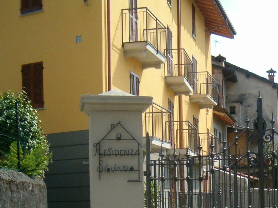 Red Apartment - Residenza Silvana Verbania Exterior photo